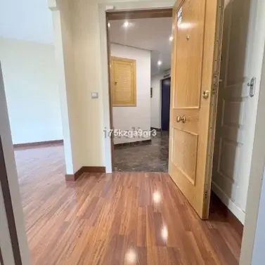 Sale of middle floor apartment in Arroyo de la Miel