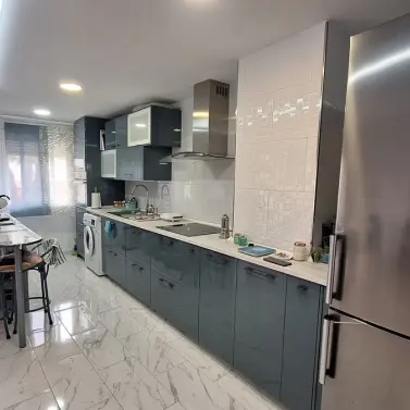 Venta de apartamento en planta media en Estepona