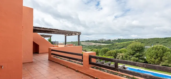Venta de ático dúplex en Casares 1