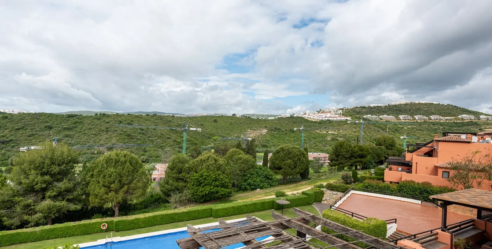Venta de ático dúplex en Casares 3