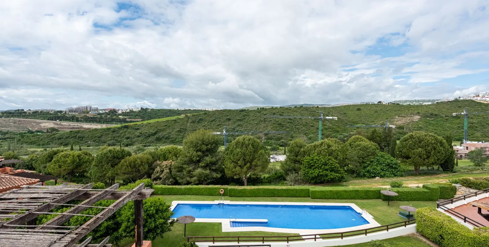 Venta de ático dúplex en Casares 4