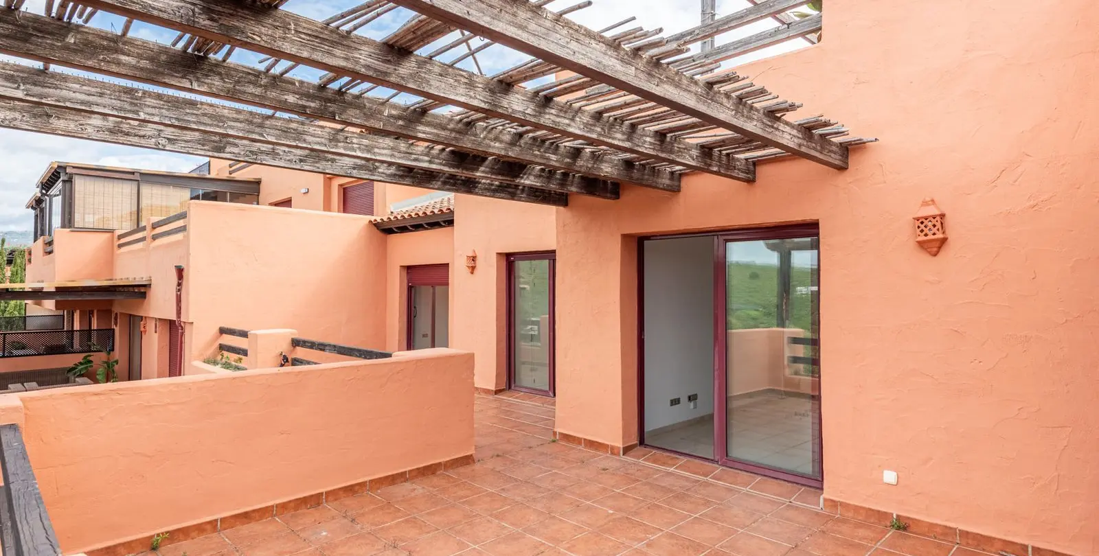 Venta de ático dúplex en Casares 5