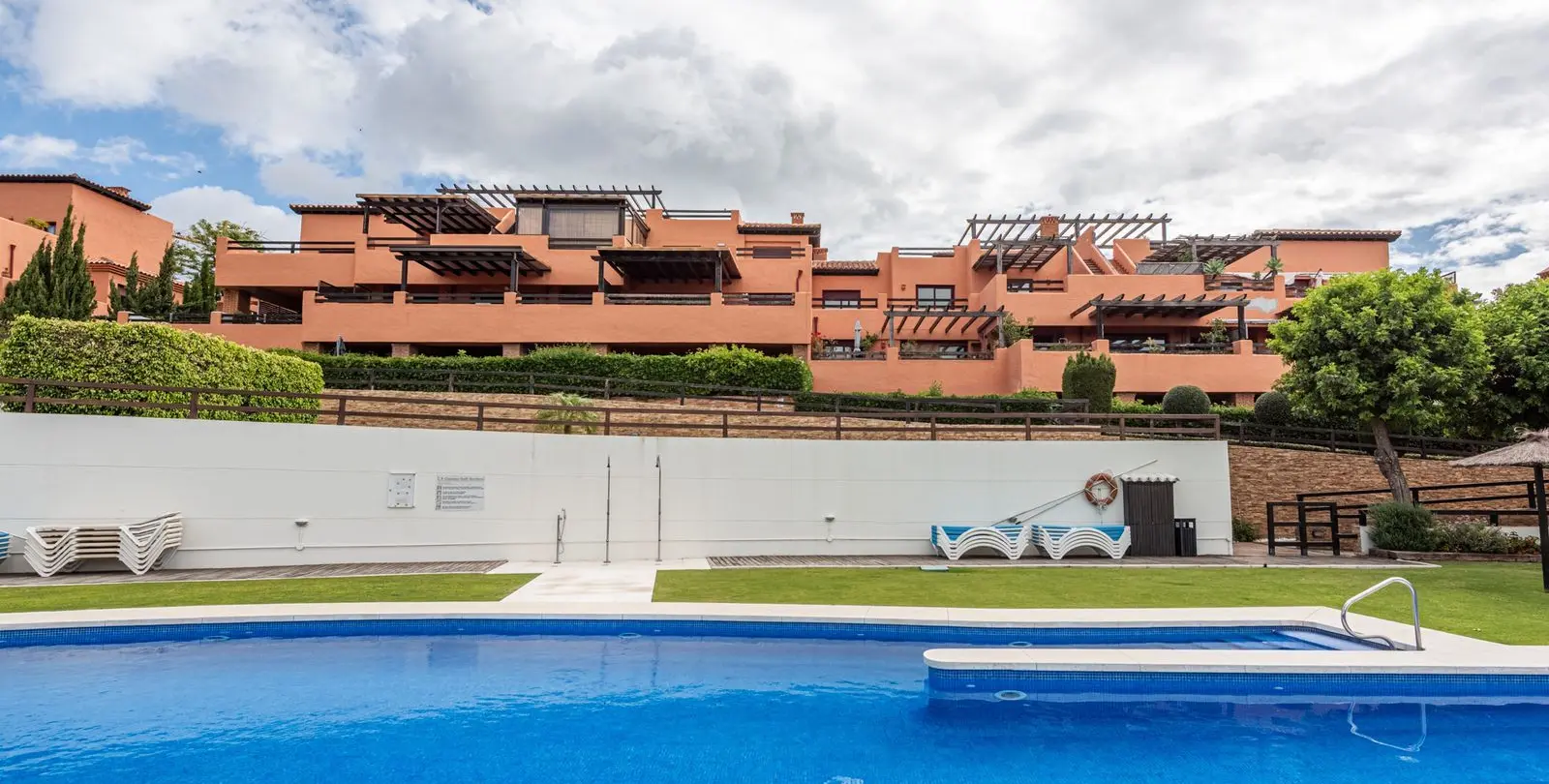 Venta de ático dúplex en Casares 23