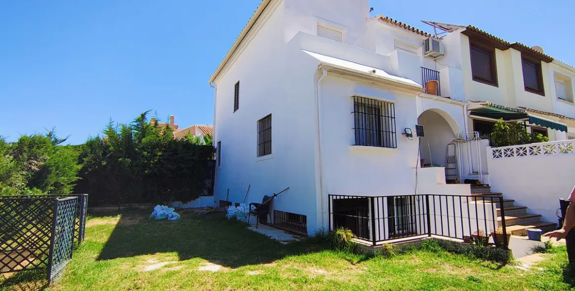 Sale of semi-detached house in Atalaya 1