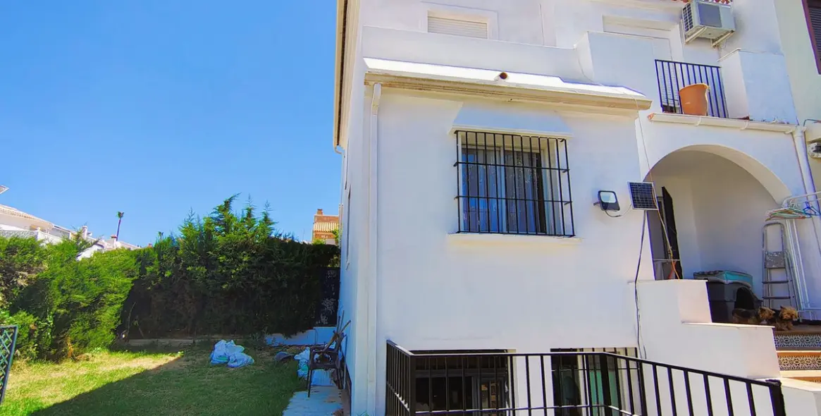 Sale of semi-detached house in Atalaya 3