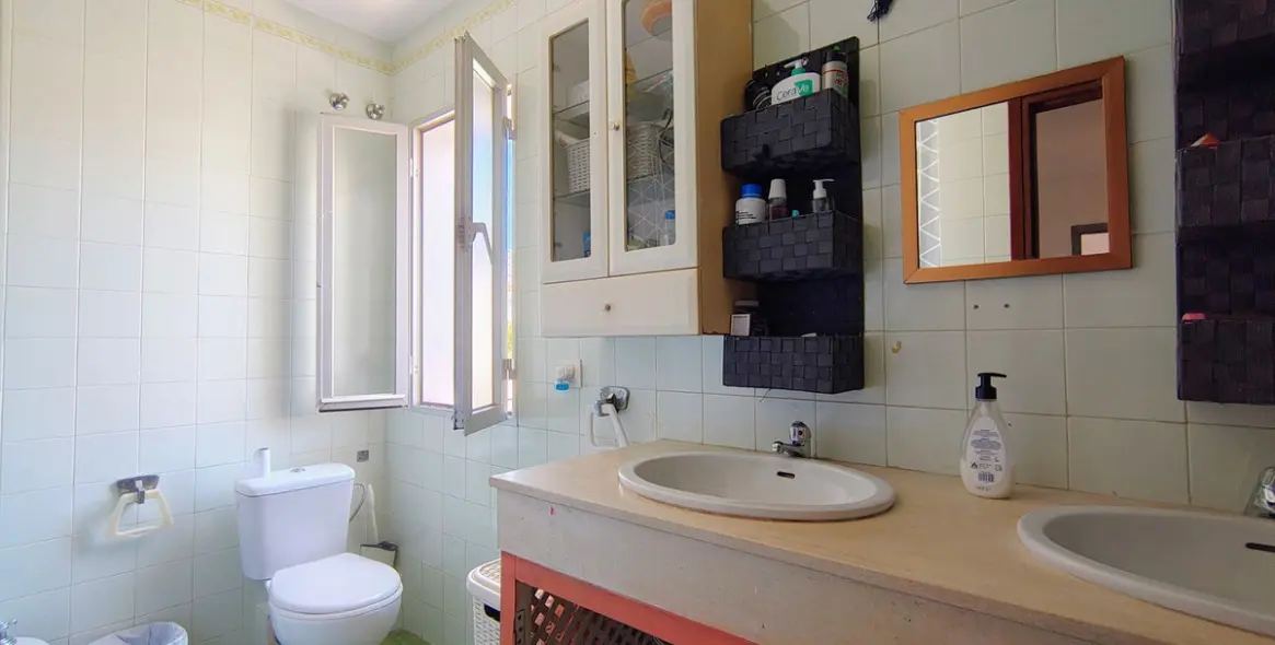 Sale of semi-detached house in Atalaya 20