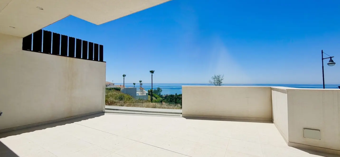Sale of townhouse in Torrox Costa 2