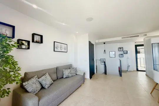 Image 4 thumb