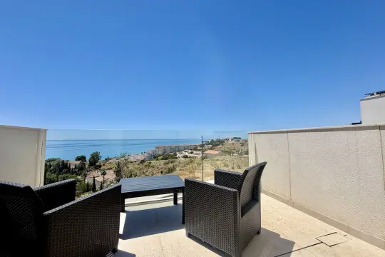 Image 6 thumb