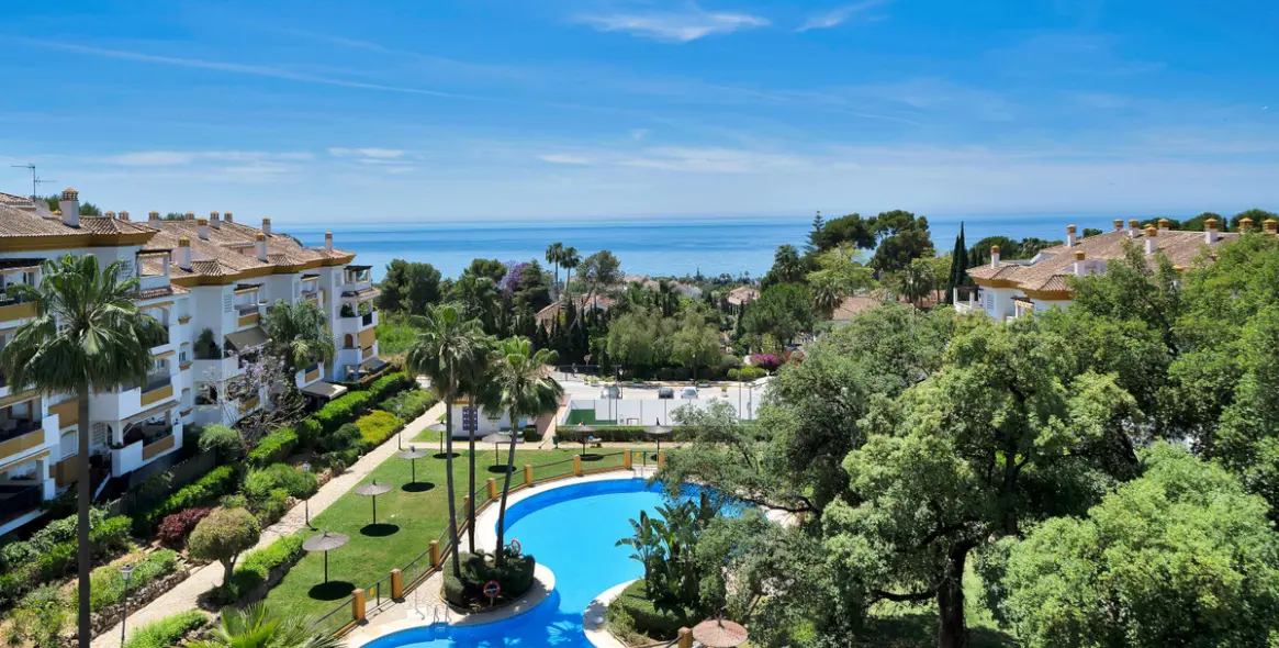 Sale of penthouse in Marbella 1