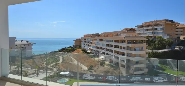 Sale of penthouse in Higueron 2