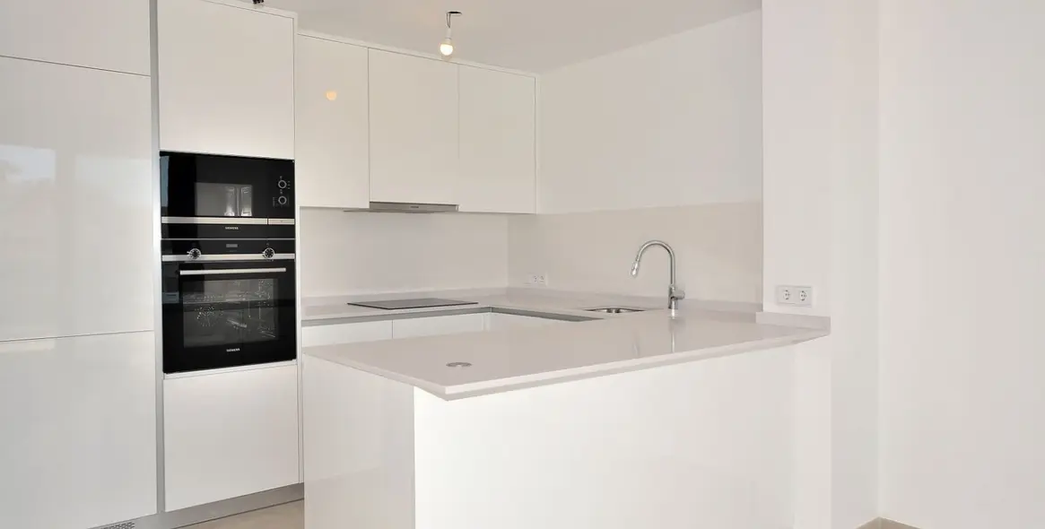 Sale of penthouse in Higueron 12