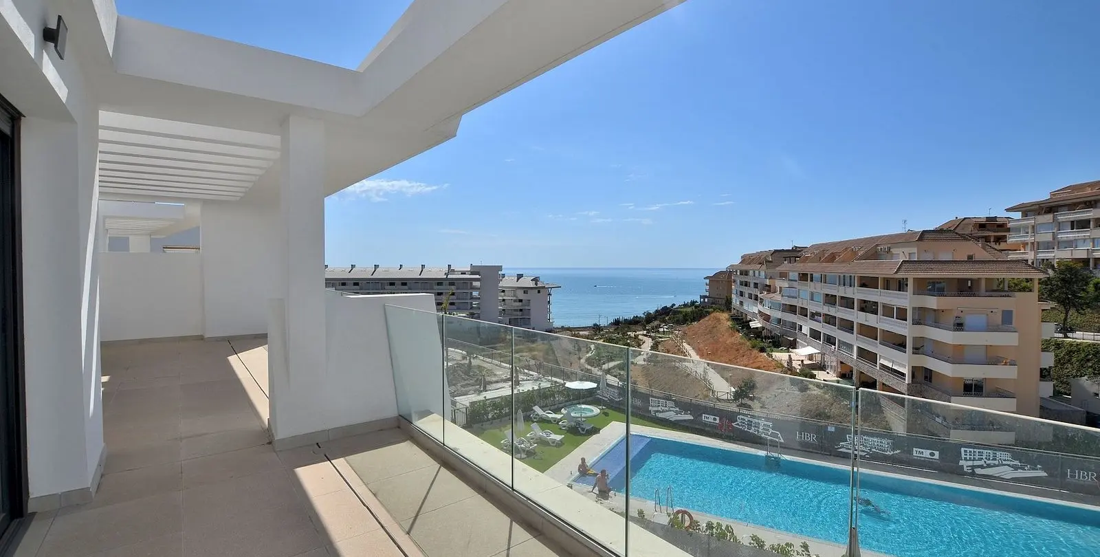 Sale of penthouse in Higueron 2