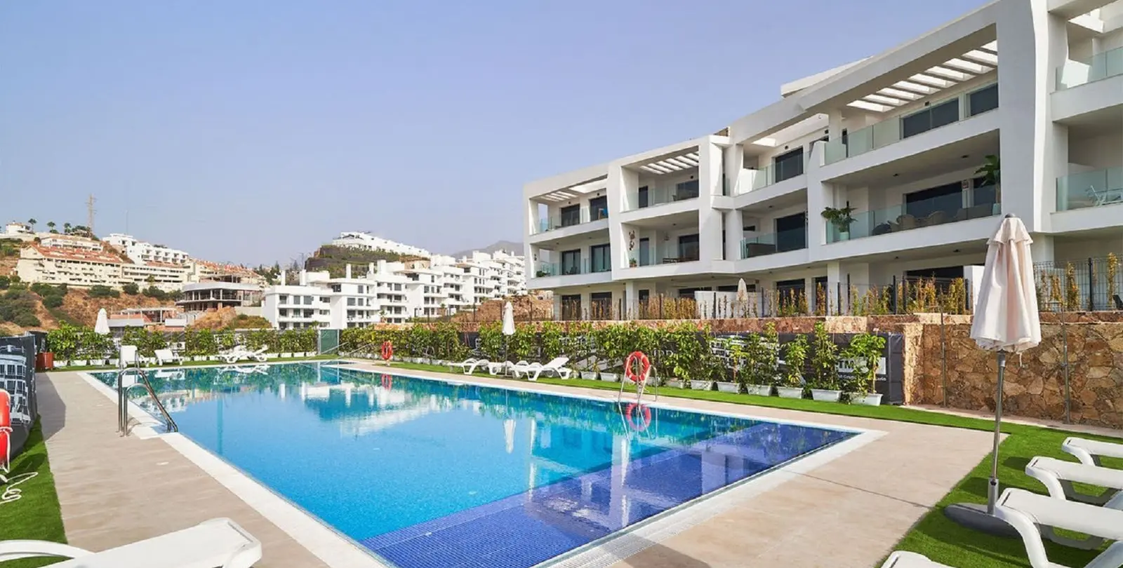 Sale of penthouse in Higueron 16