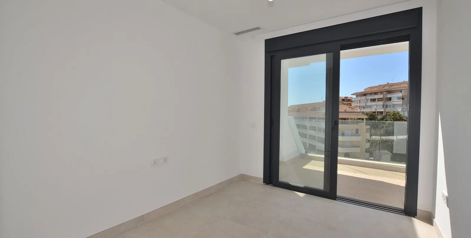 Sale of penthouse in Higueron 26