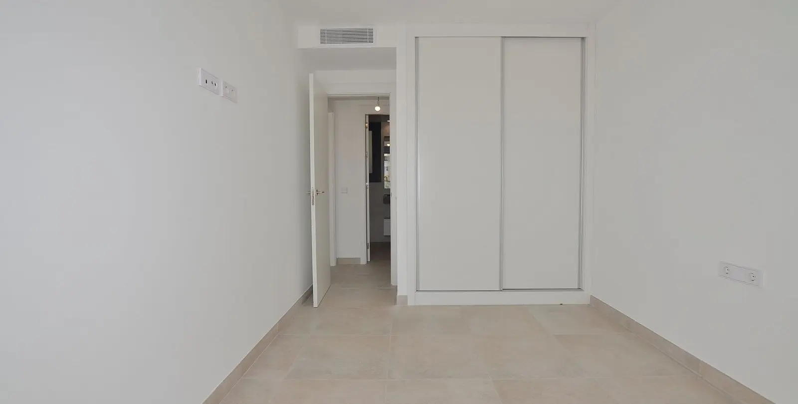 Sale of penthouse in Higueron 27