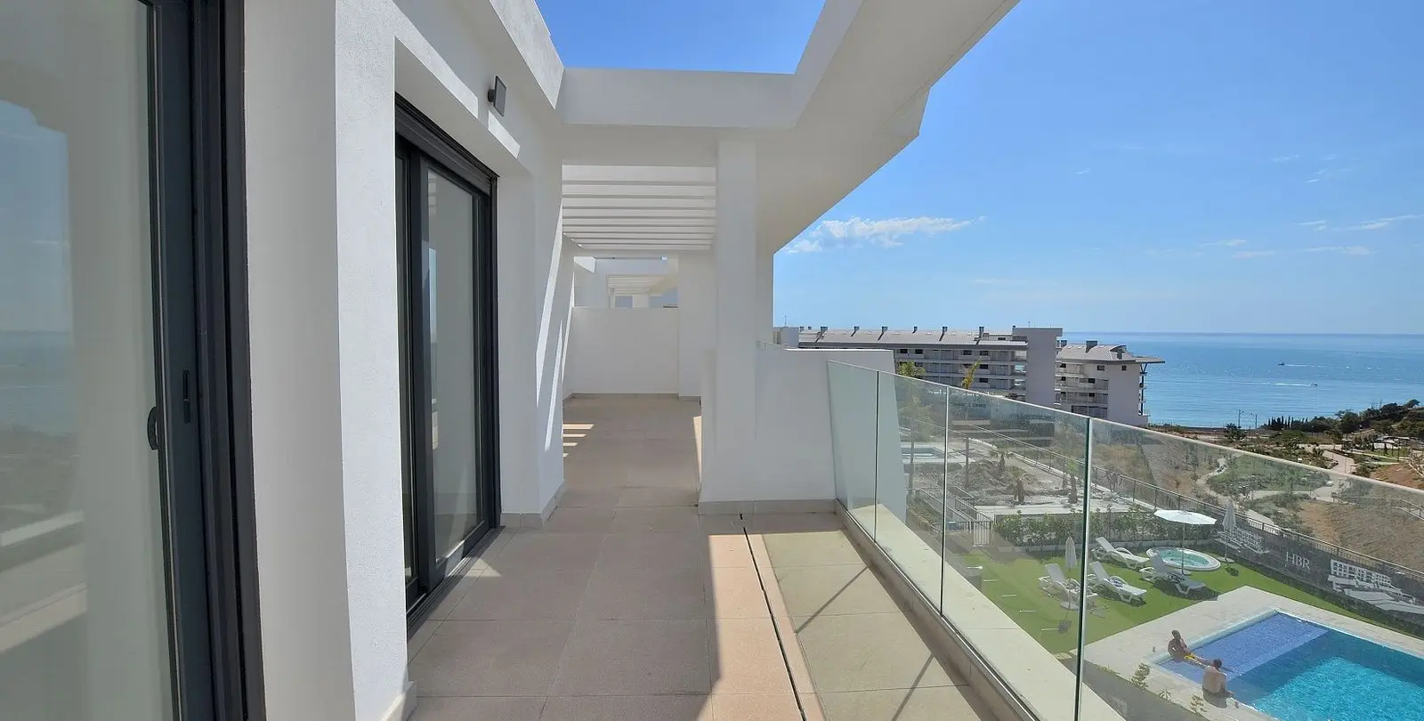 Sale of penthouse in Higueron 32