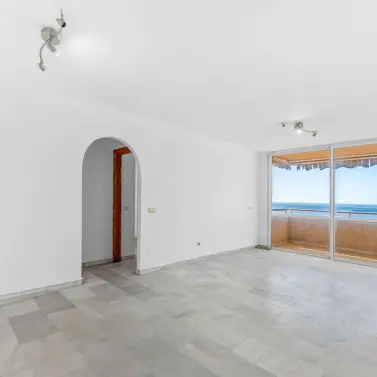 Продажа пентхауса в Estepona