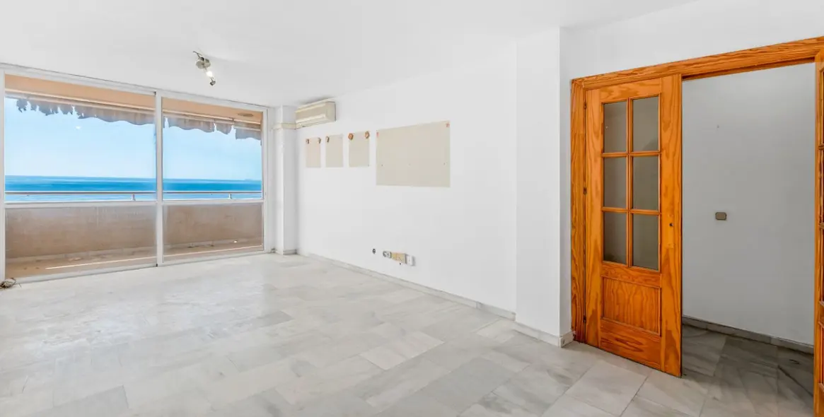 Sale of penthouse in Estepona 6