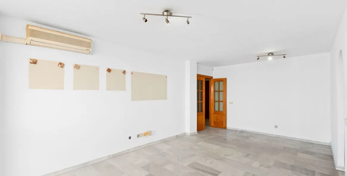 Sale of penthouse in Estepona 8