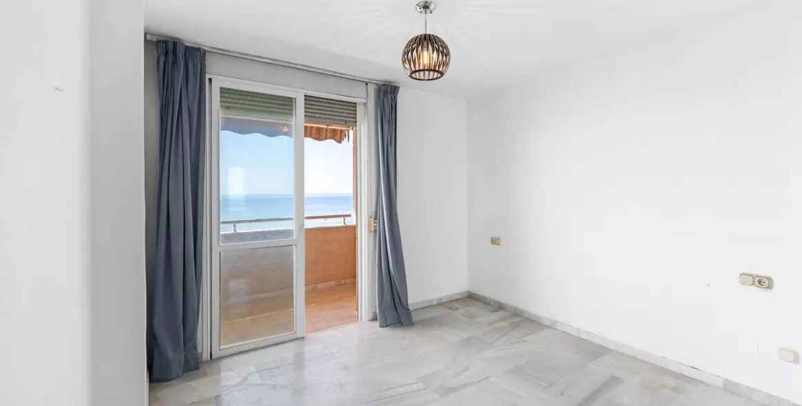 Sale of penthouse in Estepona 20
