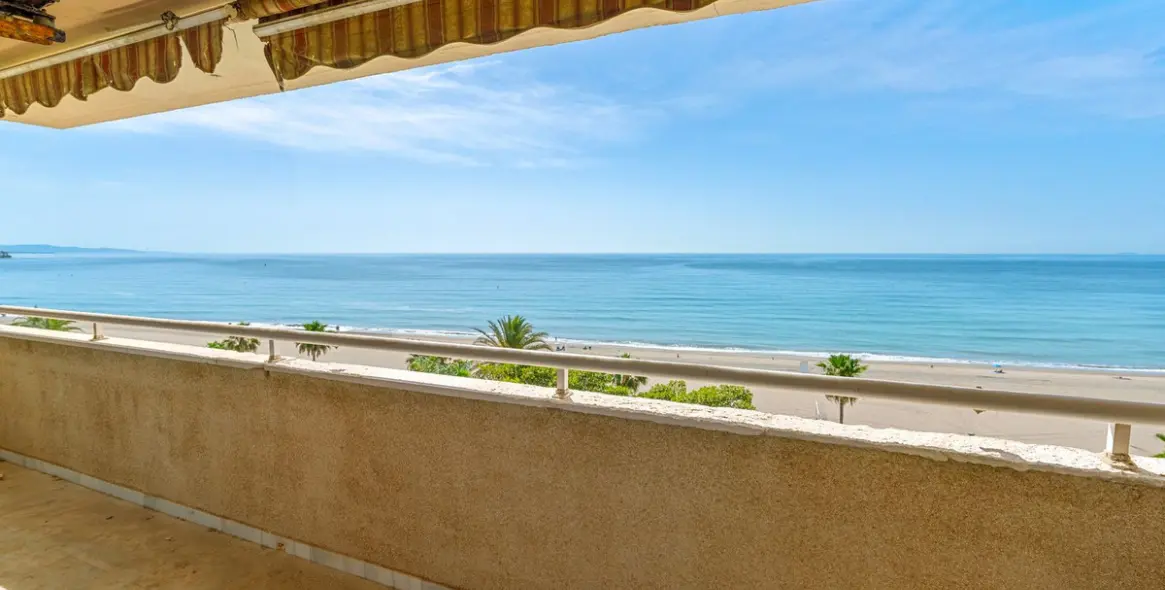 Sale of penthouse in Estepona 22