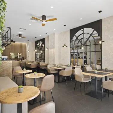 Sale of commercial premises in Guadalmina Alta