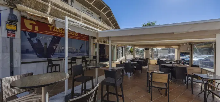 Sale of commercial premises in Guadalmina Alta 4