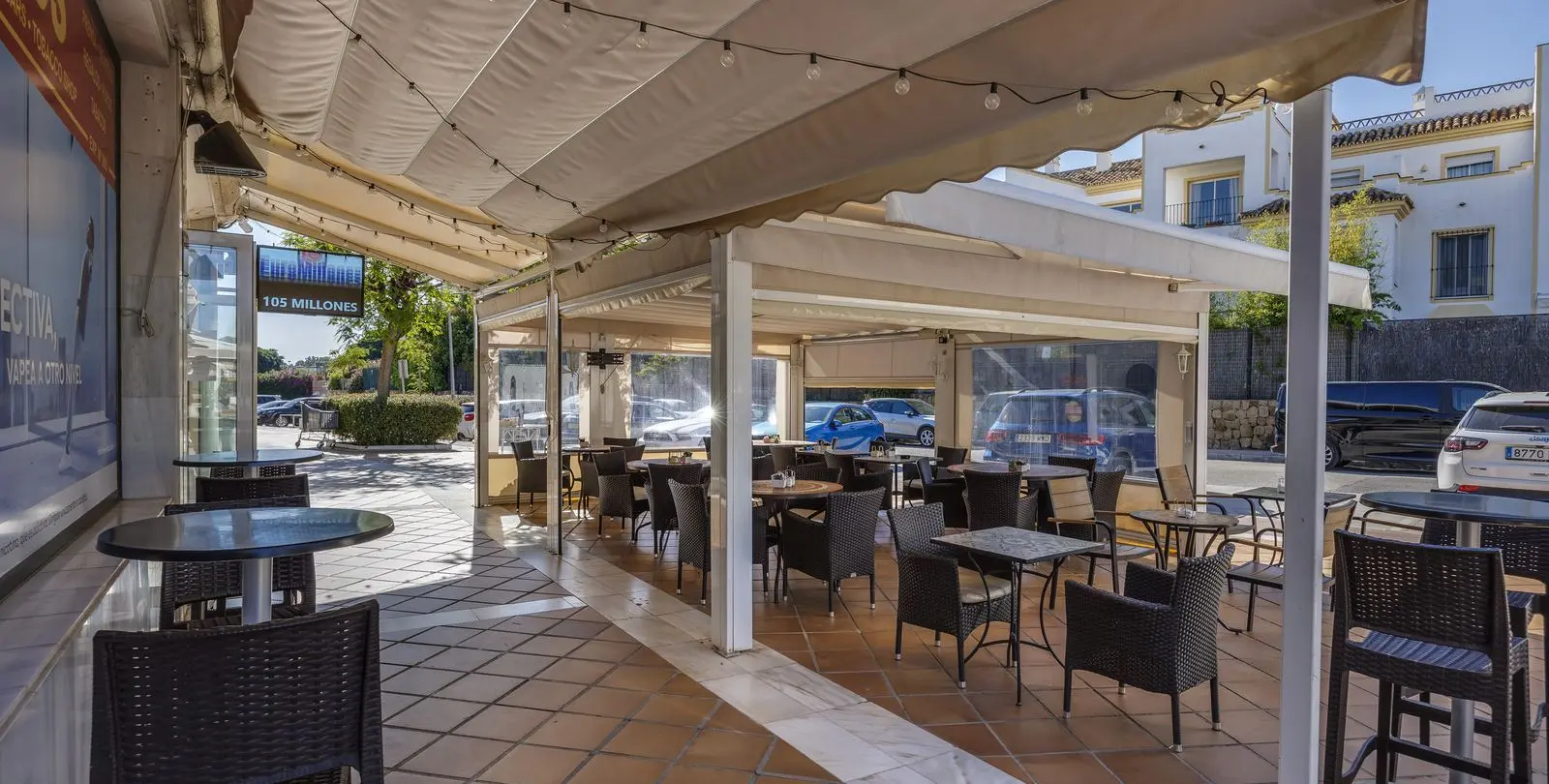Sale of commercial premises in Guadalmina Alta 2