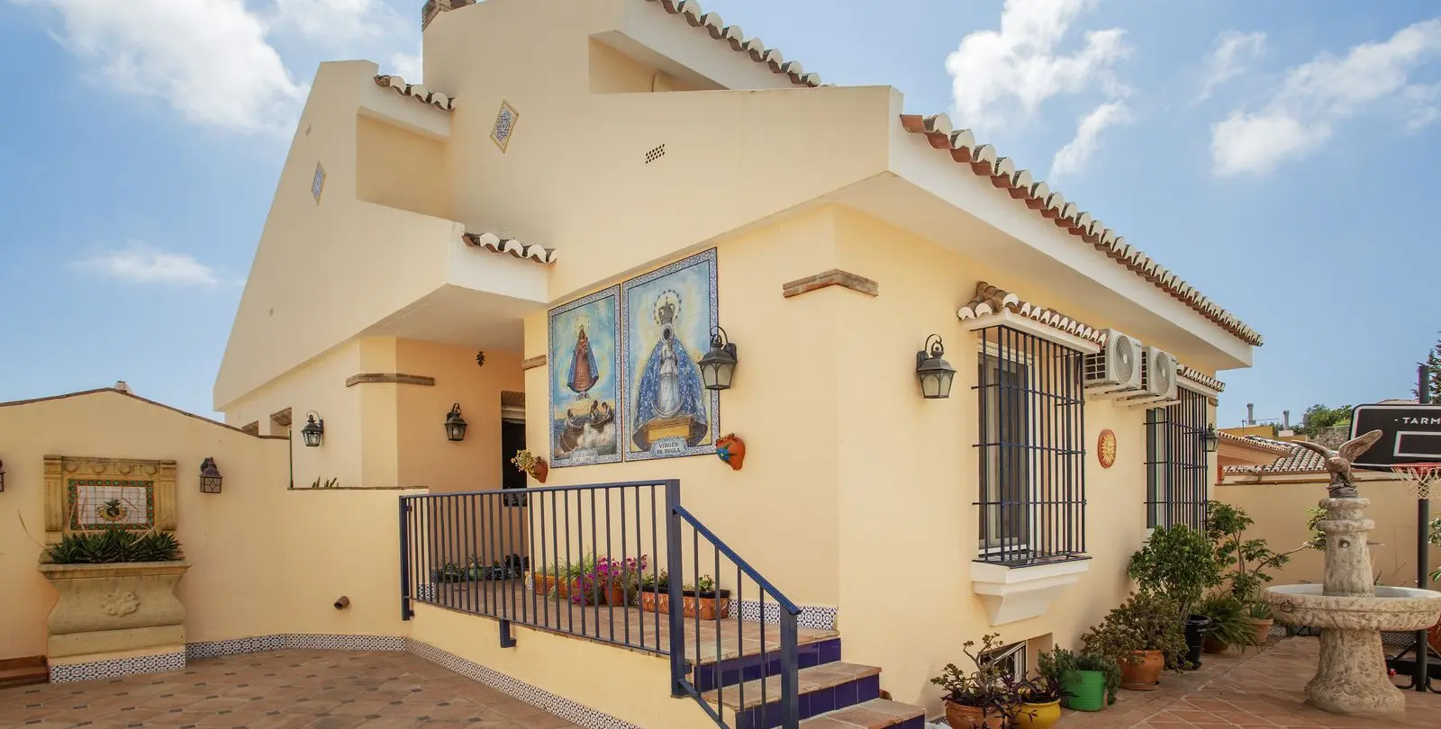 Продажа дома на две семьи в Benalmadena 3