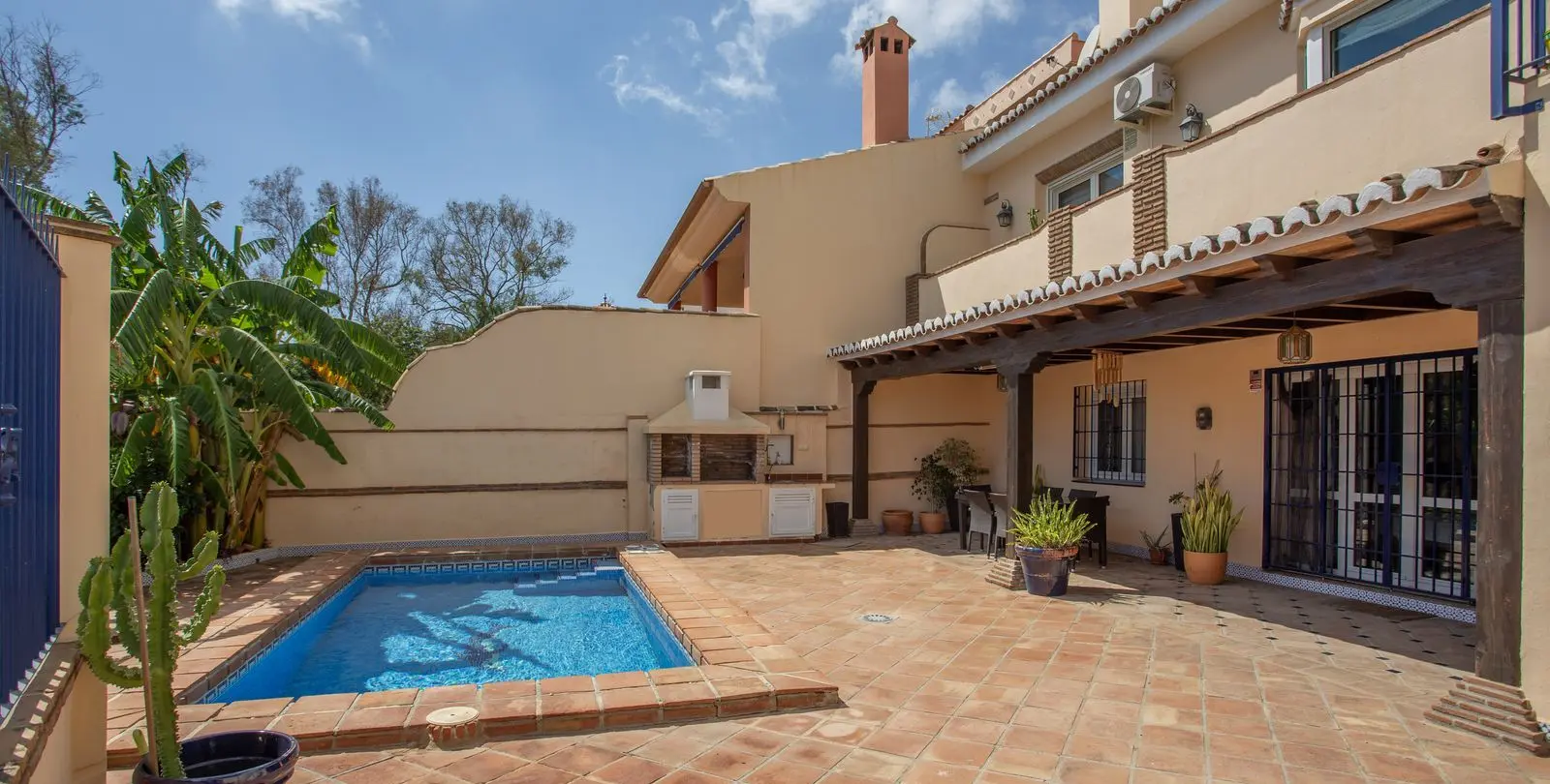 Продажа дома на две семьи в Benalmadena 33