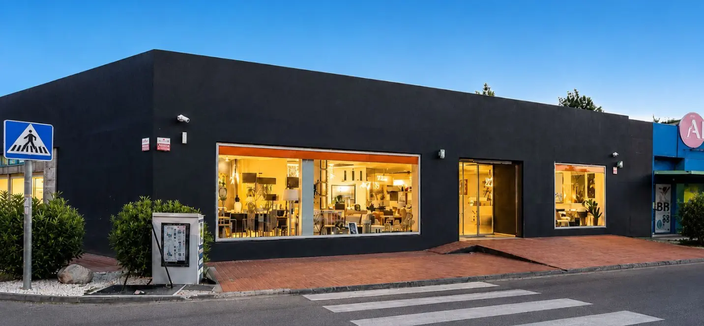 Long-term rent of commercial premises in Estepona 0