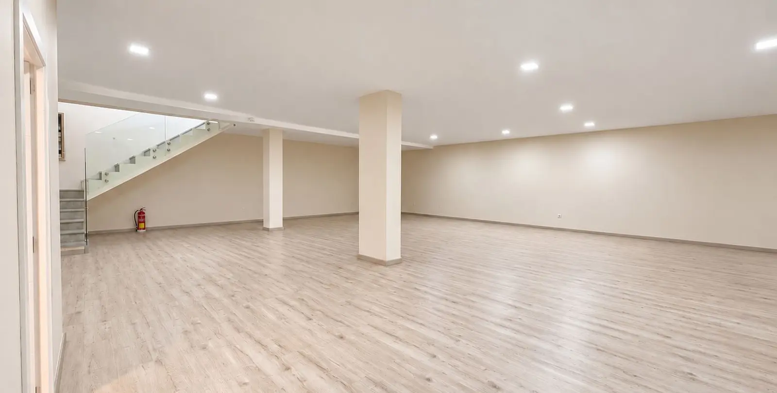 Venta de local comercial en Atalaya 8