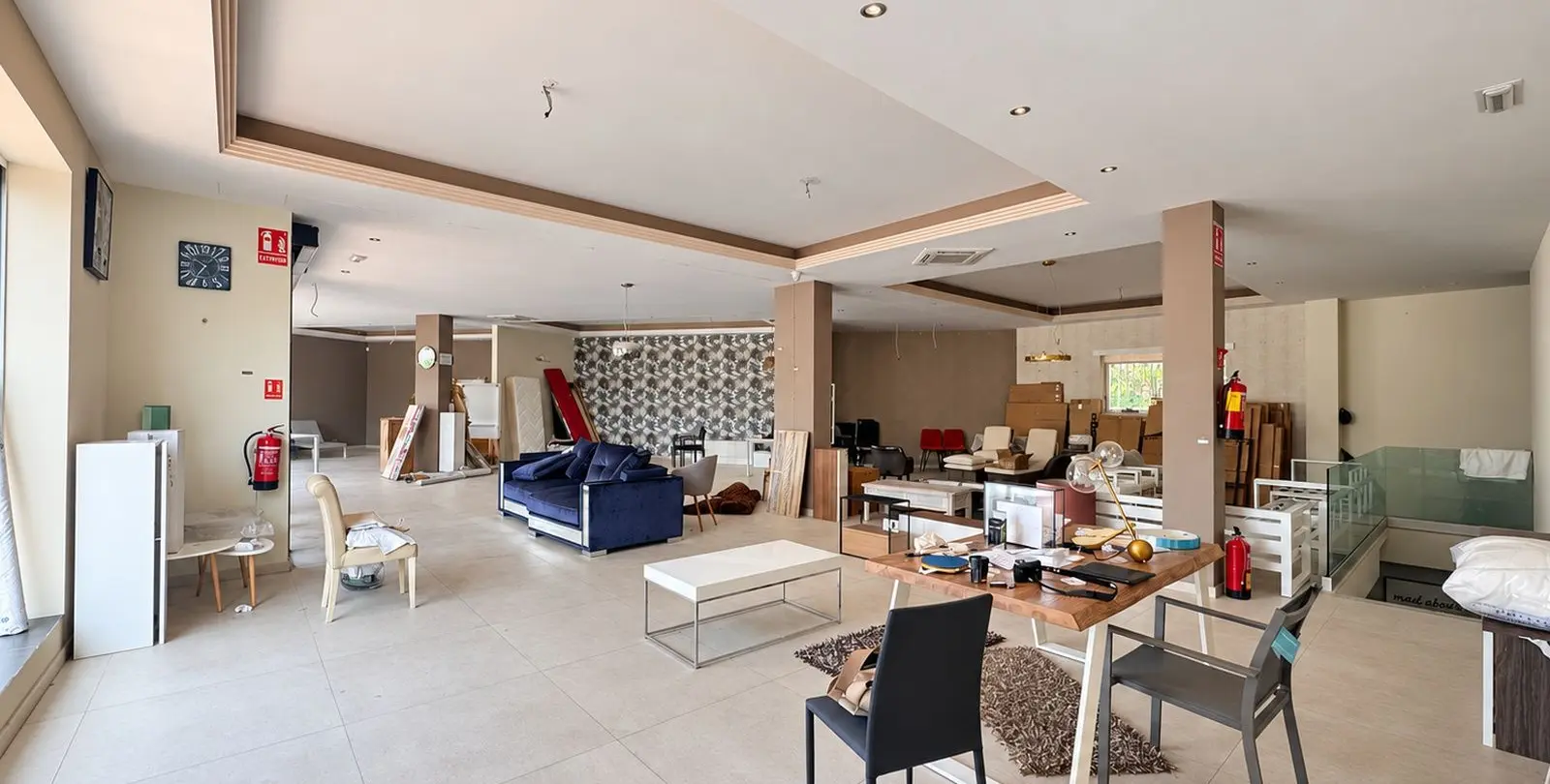 Venta de local comercial en Atalaya 16