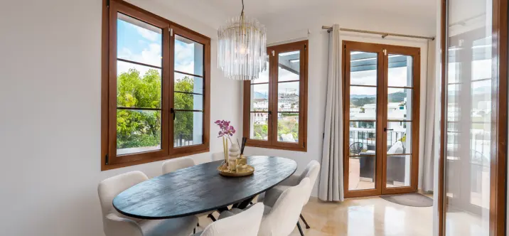 Venta de villa independiente en Estepona 1