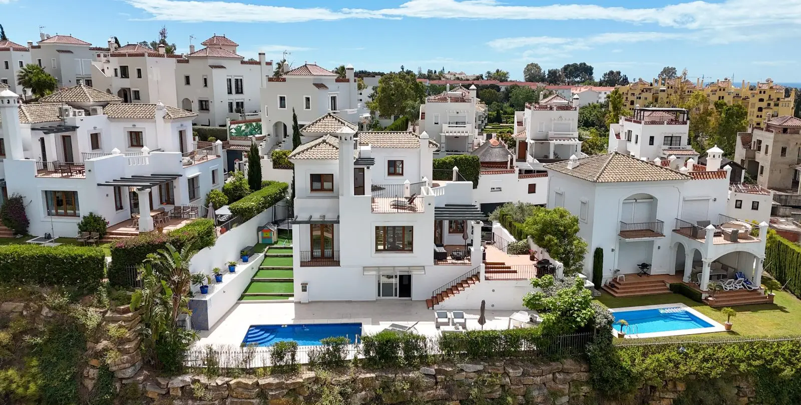 Venta de villa independiente en Estepona 1