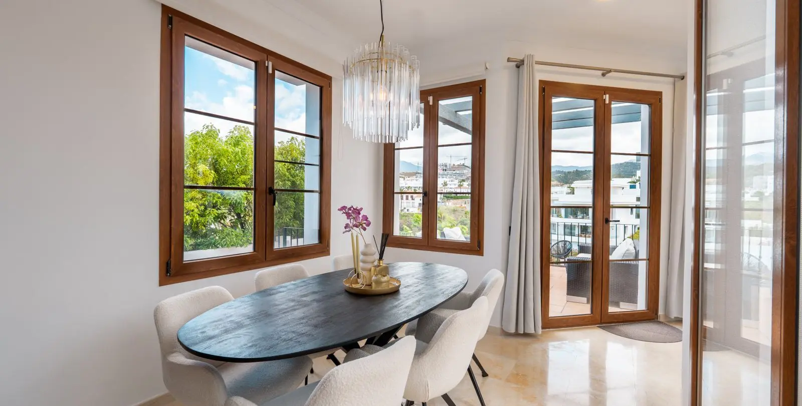 Venta de villa independiente en Estepona 2