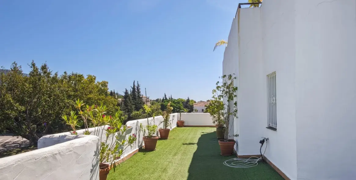 Продажа двухуровневого пентхауса в Marbella 20