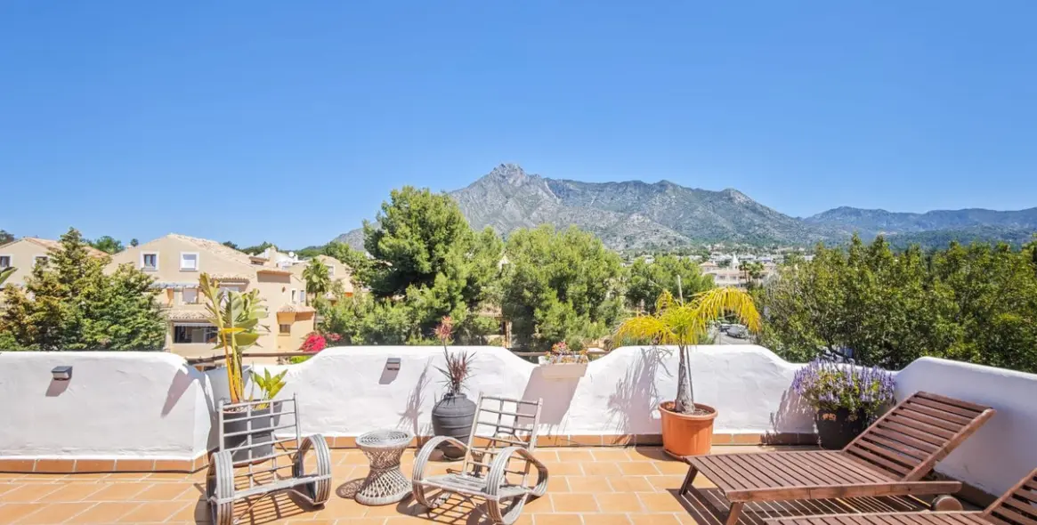 Продажа двухуровневого пентхауса в Marbella 38