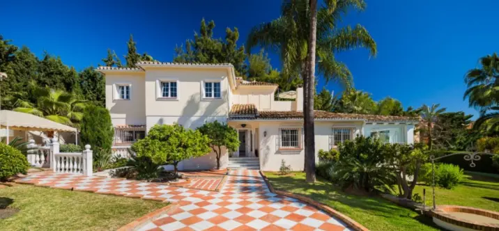 Venta de villa independiente en Nagüeles 0