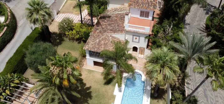 Venta de villa independiente en Nagüeles 2