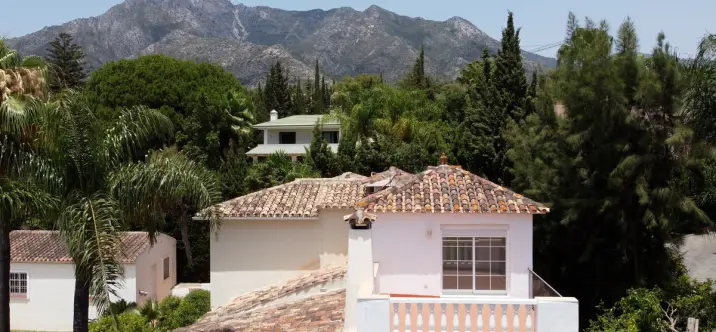 Venta de villa independiente en Nagüeles 4