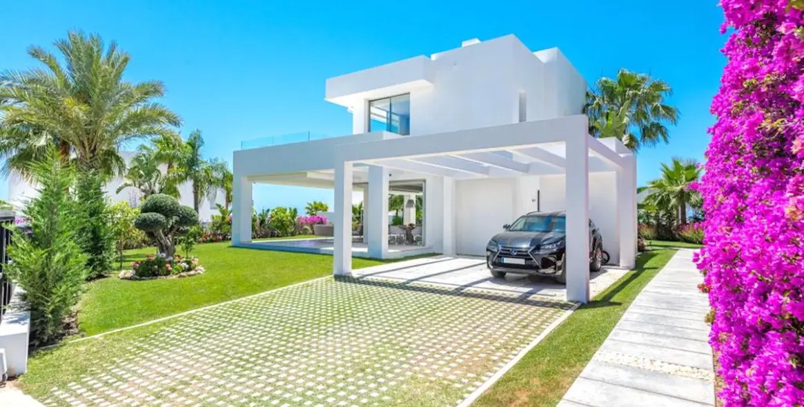Продажа  отдельно стоящей виллы в Marbella 1