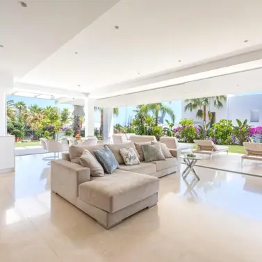 Venta de villa independiente en Marbella