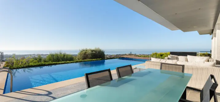Venta de villa independiente en Altos de los Monteros 0