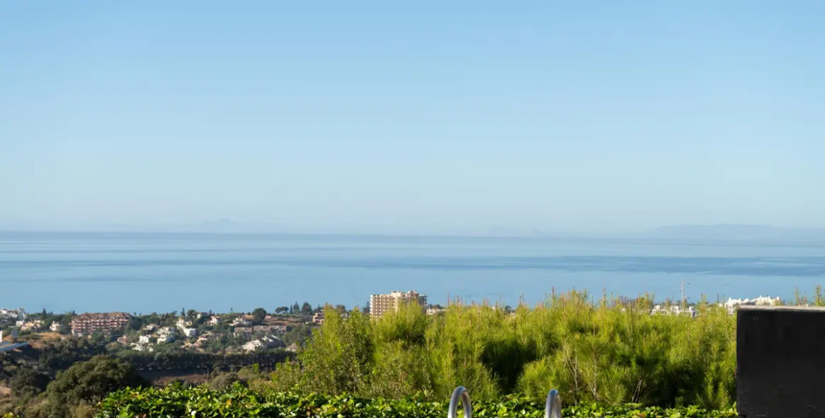 Продажа  отдельно стоящей виллы в Altos de los Monteros 69