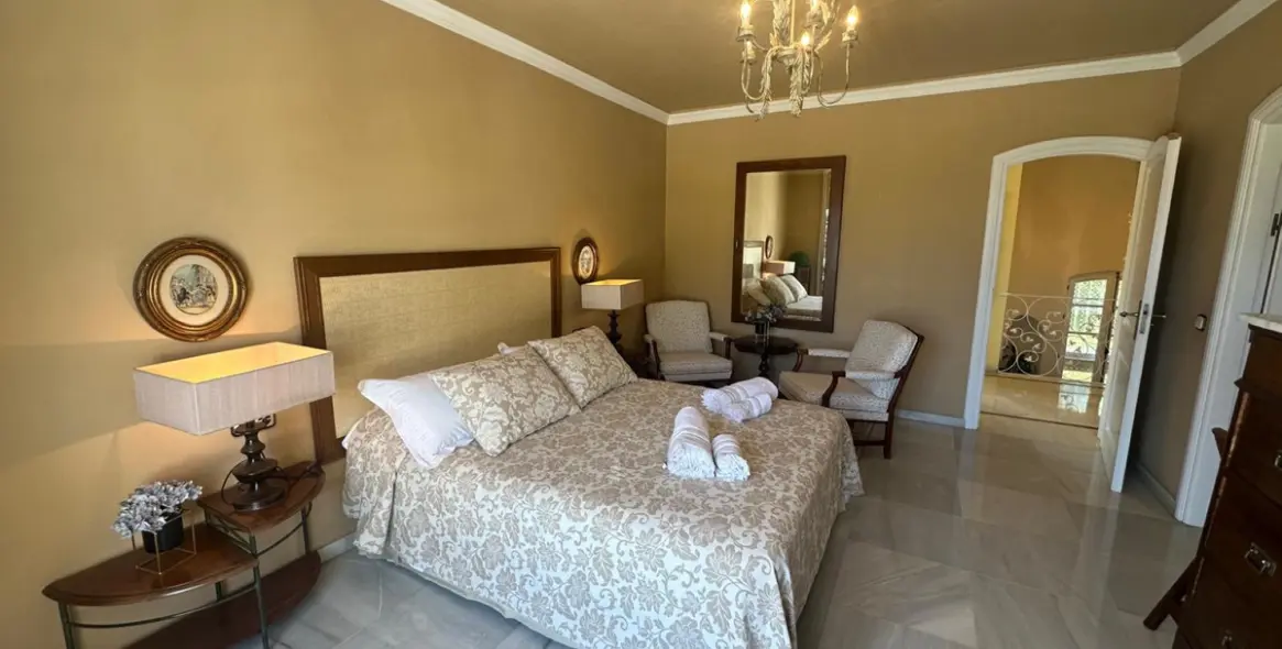 Short-term rent of detached villa in Marbella 4