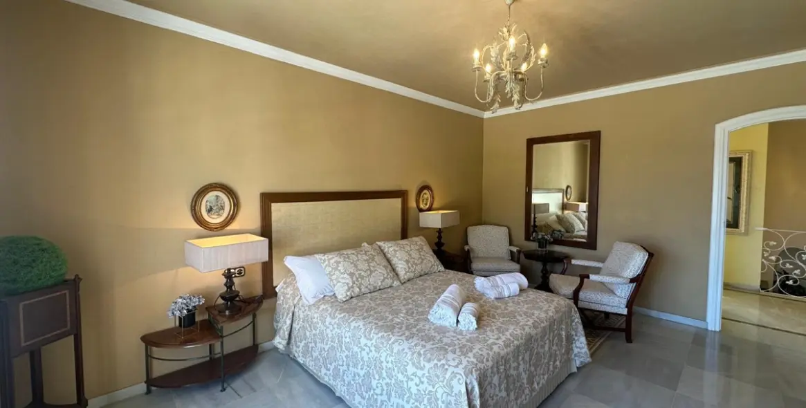 Short-term rent of detached villa in Marbella 24