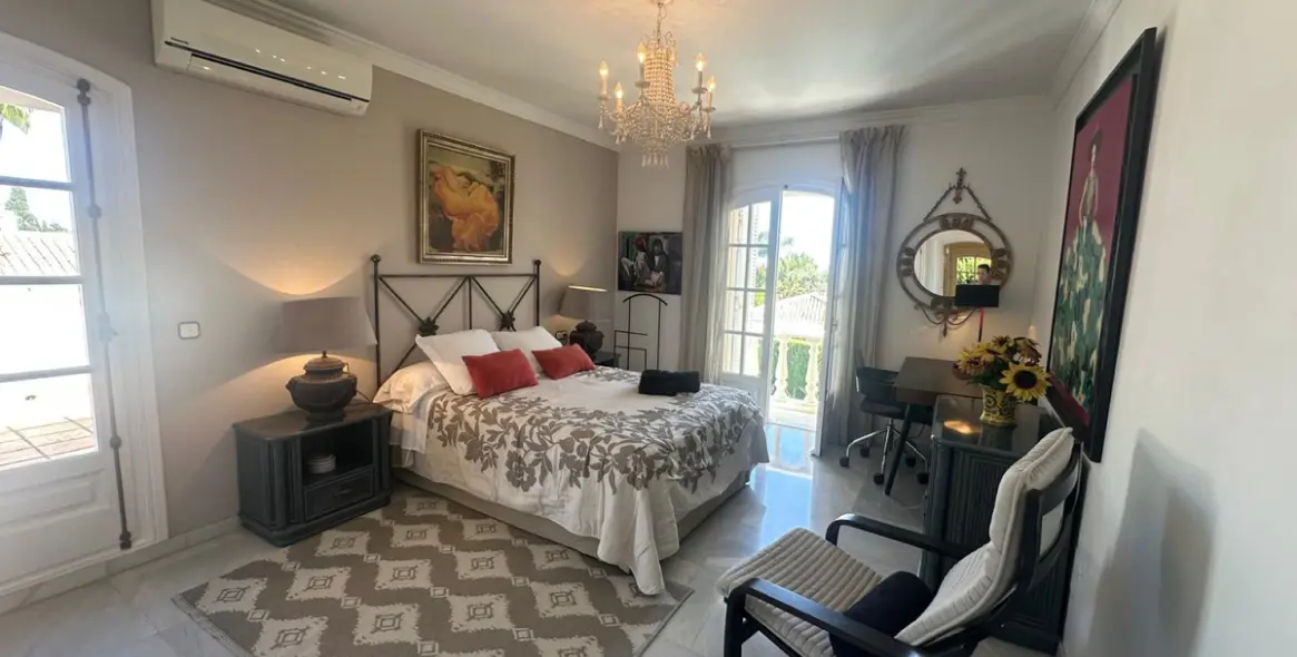 Short-term rent of detached villa in Marbella 26