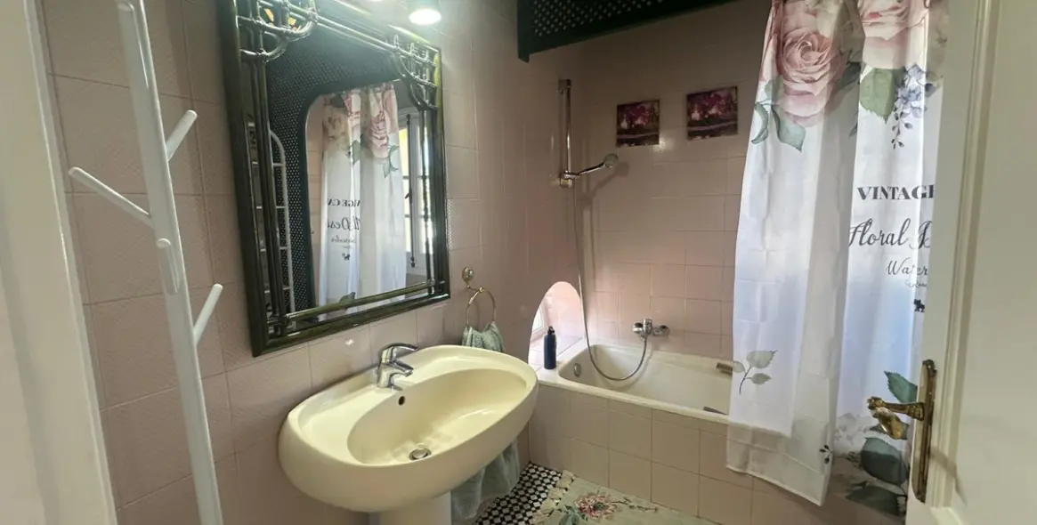 Short-term rent of detached villa in Marbella 28